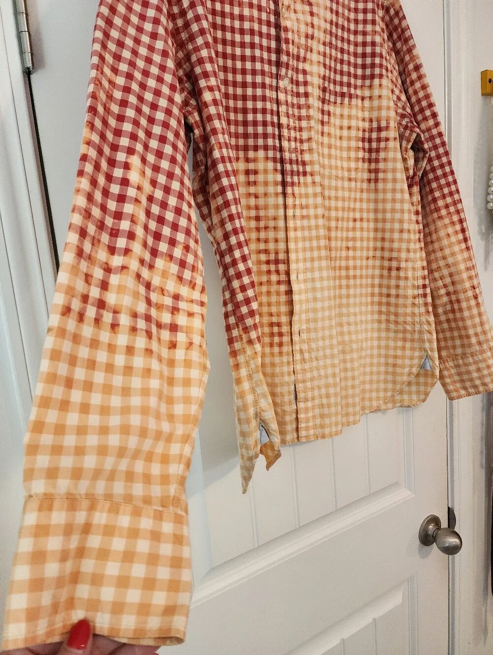 J Crew Country Christmas Red Gingham Teastained Santa Shirt PTP 22.5